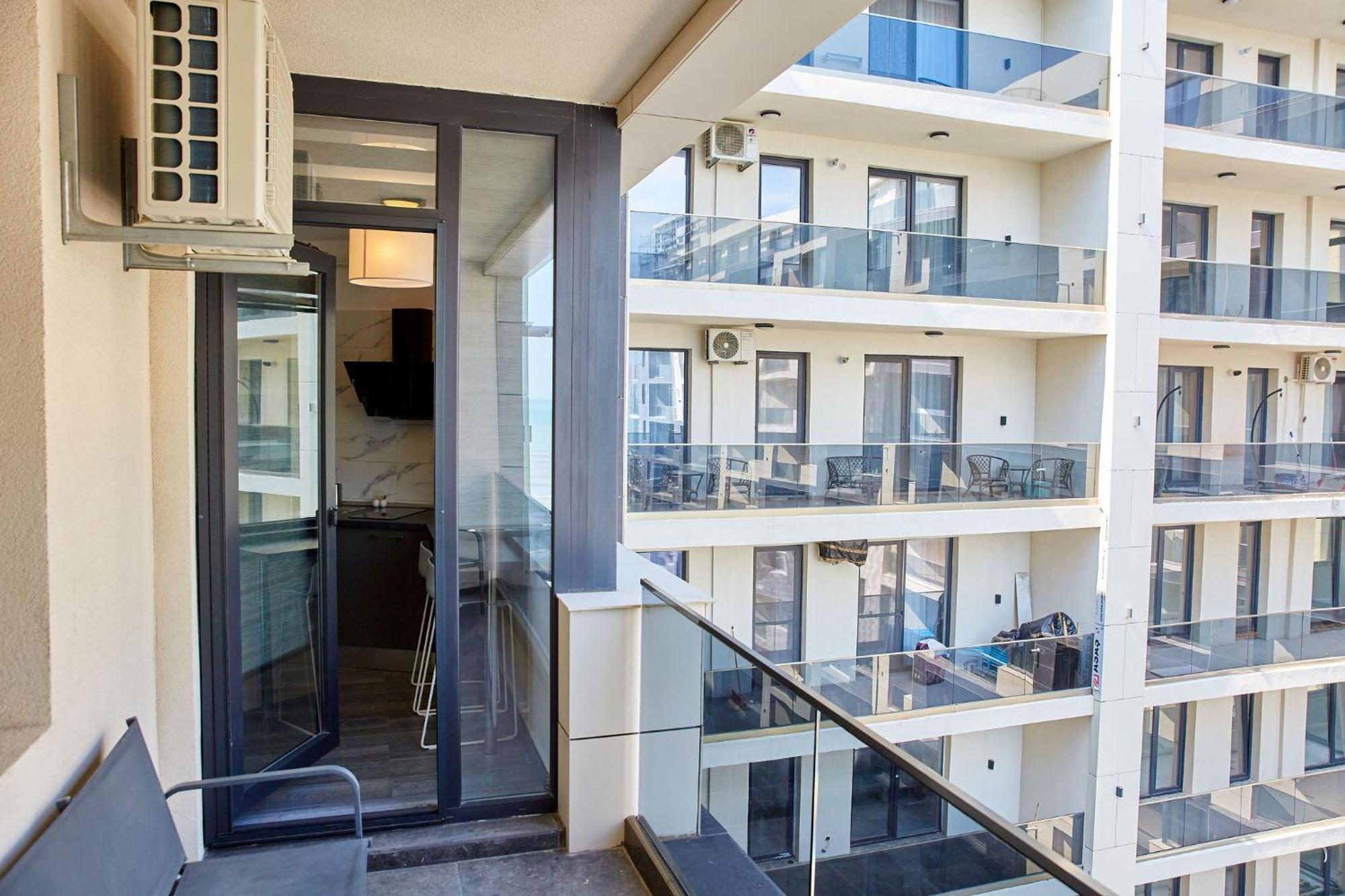 Apartamente By R S Năvodari Eksteriør bilde